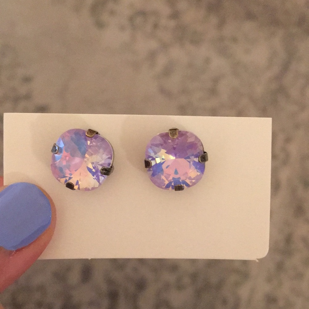 Lilac Purple Opal Aurora Borealis Cushion Cut Antique Brass Crystal Earrings - Picture 8 of 12
